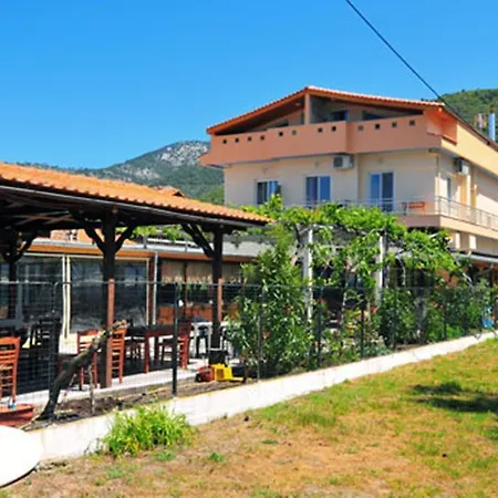 Sikoudis Gorgona Apartman *